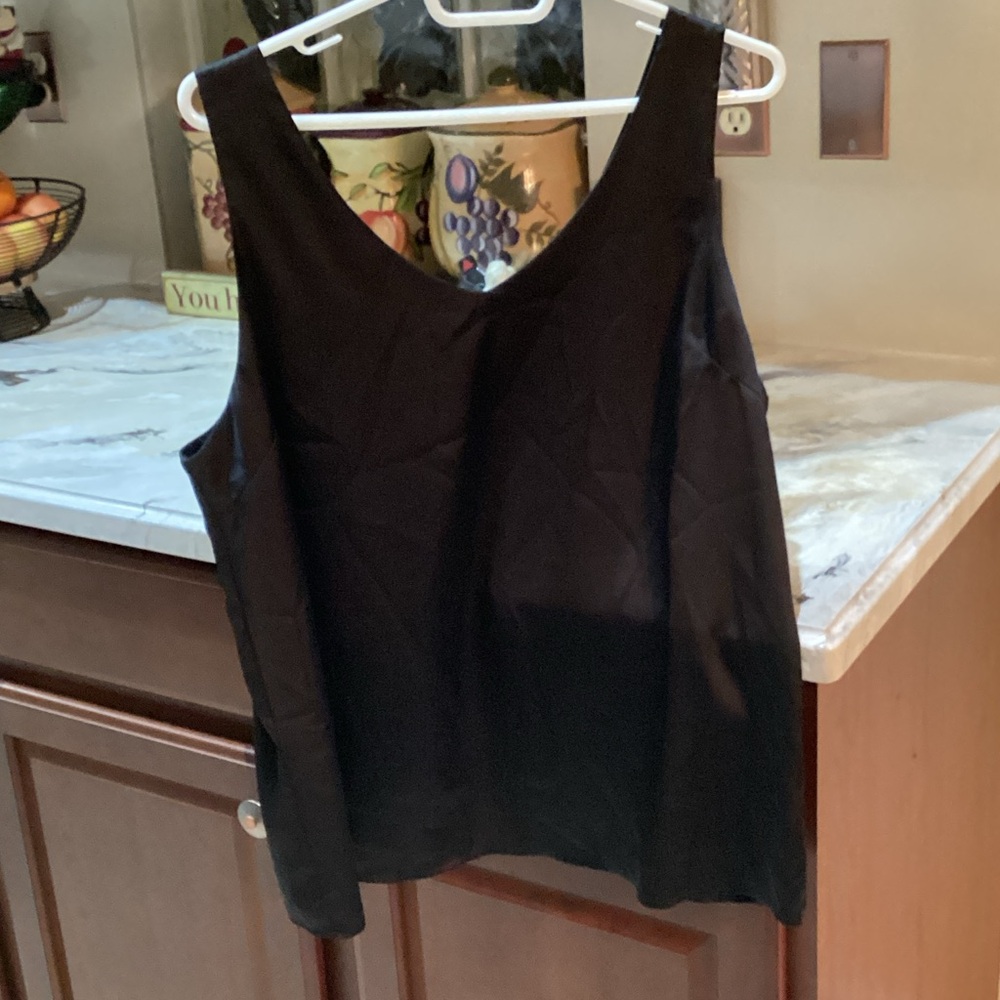 Women’s Size XL NWT sleeveless Tank 95% Polyester 5% Spandex